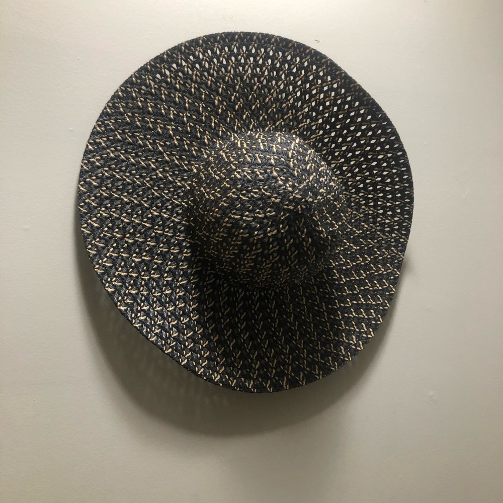 Black Straw Beach Hat